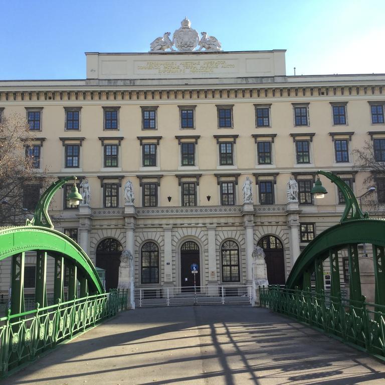 Ajo Central Wien Ngoại thất bức ảnh